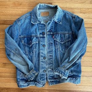 VINTAGE Levi’s Jean Jacket